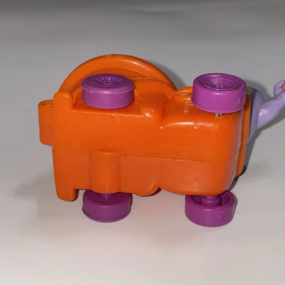 Vintage 1992 Warner Bros. Looney Toons Dizzy Devil Spinning Grill Car 2.5